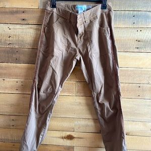 Aventura Women’s Organic Hiking Pants, Size 4. NEW W/O TAGS.